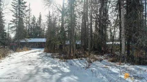 6460 Edgerton Parks Rd, Palmer, AK 99645