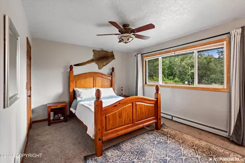 Bedroom - 25642 Berryhill Rd, Eagle River, AK 99577 photo 4 of 6