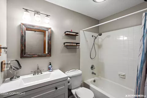 Bath - 25642 Berryhill Rd, Eagle River, AK 99577 photo 1 of 5