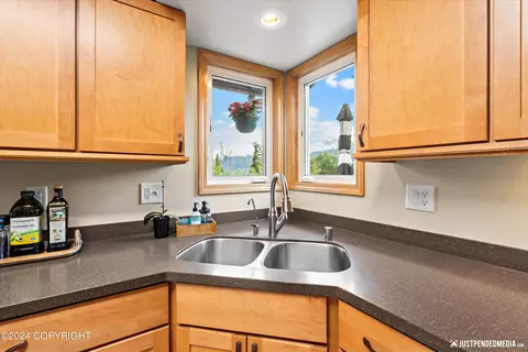 Kitchen - 25642 Berryhill Rd, Eagle River, AK 99577 photo 3 of 4