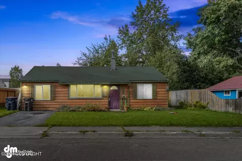 2620 Northrup Pl, Anchorage, AK 99508