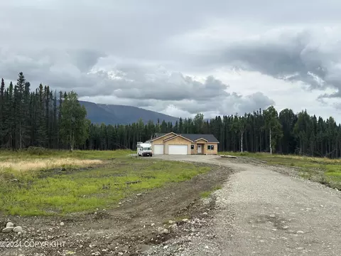 653 W Woodstar Dr, Wasilla, AK 99654