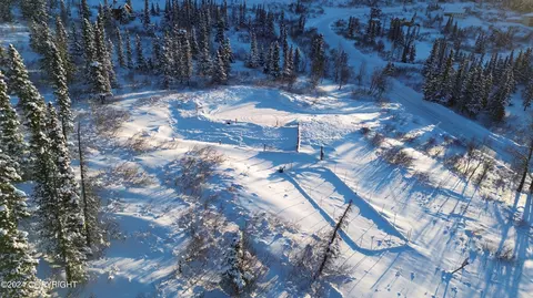 15725 Kings Way Dr, Anchorage, AK 99516