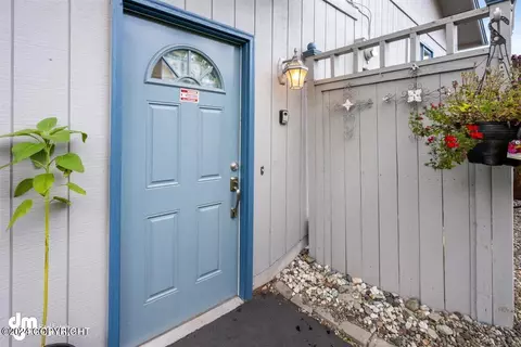 18531 Chekok Cir, Eagle River, AK 99577 photo 2