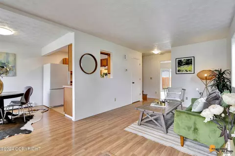 1108 Fred Cir, Anchorage, AK 99515 photo 2