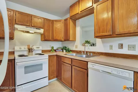 1108 Fred Cir, Anchorage, AK 99515 photo 9