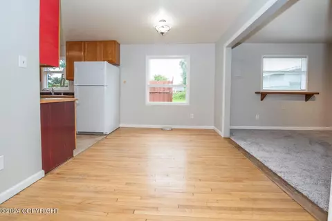 821 Cedar St, Anchorage, AK 99501 photo 6