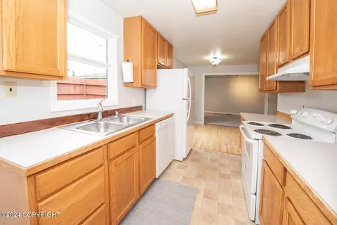 821 Cedar St, Anchorage, AK 99501 photo 13