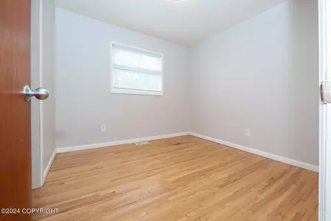 821 Cedar St, Anchorage, AK 99501 photo 19