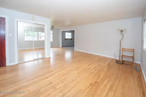 821 Cedar St, Anchorage, AK 99501 photo 3