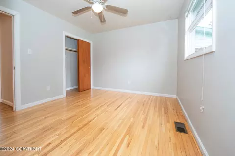 821 Cedar St, Anchorage, AK 99501 photo 24