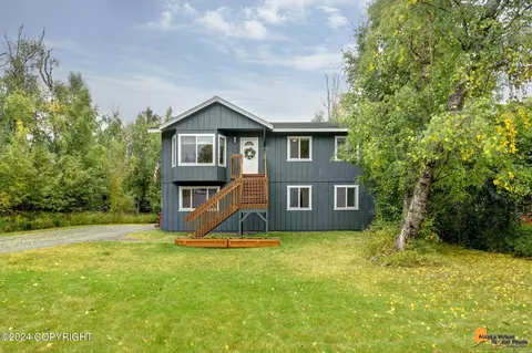 7020 W Gladstone Ln, Wasilla, AK 99623