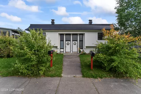 1429 Columbine St, Anchorage, AK 99508