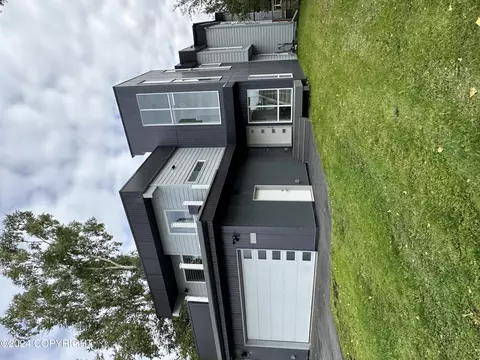 3327 Outta Pl, Anchorage, AK 99517