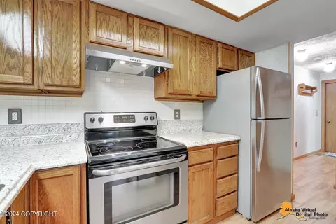 Kitchen - 12005 Copper Mountain Dr, Eagle River, AK 99577 photo 2 of 5