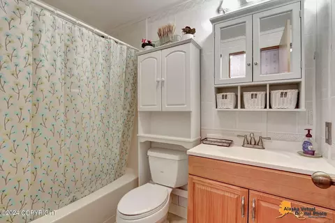 Bath - 12005 Copper Mountain Dr, Eagle River, AK 99577 photo 3 of 3