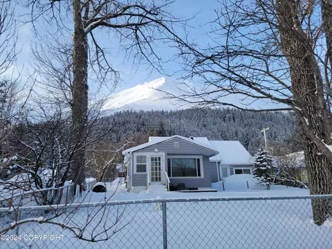 Exterior - 501 Third Ave, Seward, AK 99664 photo 9 of 11