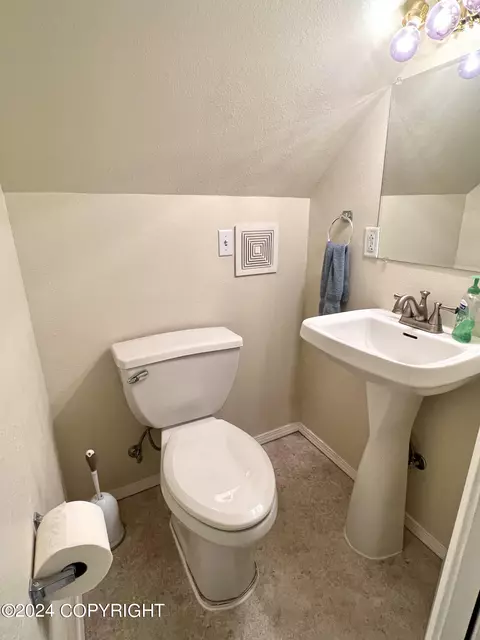 Bath - 501 Third Ave, Seward, AK 99664 photo 4 of 6