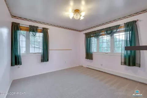19306 High Bluff Dr, Eagle River, AK 99577 photo 9