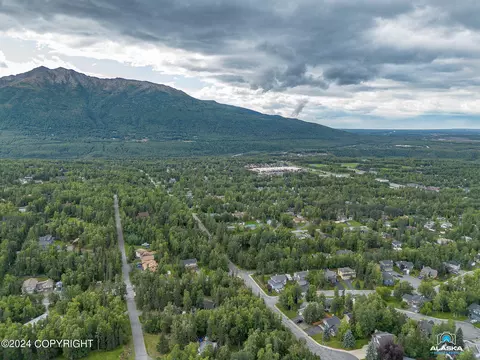 19306 High Bluff Dr, Eagle River, AK 99577 photo 37