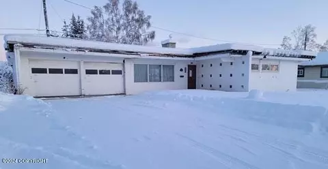 1524 Hilton Ave, Fairbanks, AK 99701