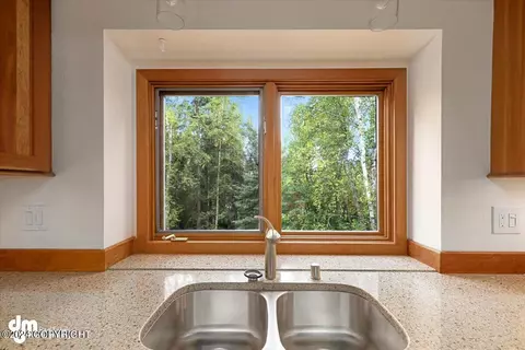 Kitchen - 18843 Mountain Rd, Chugiak, AK 99567 photo 6 of 8