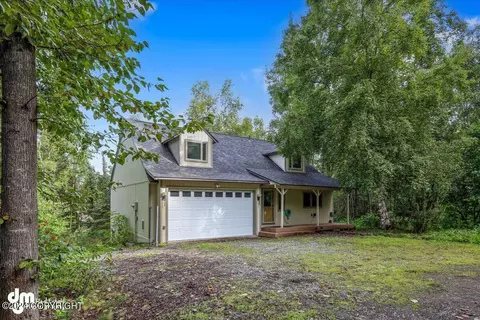 Exterior - 18843 Mountain Rd, Chugiak, AK 99567 photo 3 of 16