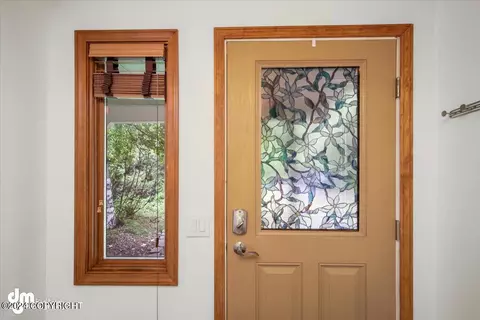 Entry Way - 18843 Mountain Rd, Chugiak, AK 99567 photo 3 of 8