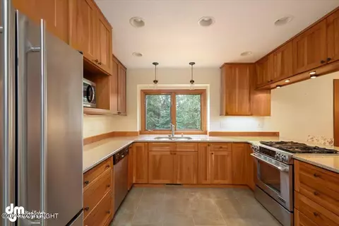 Kitchen - 18843 Mountain Rd, Chugiak, AK 99567 photo 1 of 8