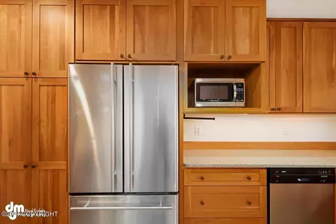 Kitchen - 18843 Mountain Rd, Chugiak, AK 99567 photo 8 of 8
