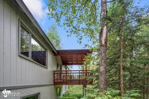 Exterior - 18843 Mountain Rd, Chugiak, AK 99567 photo 8 of 16