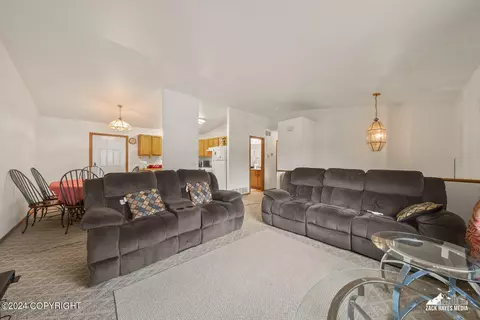8124 E 6th Ave, Anchorage, AK 99504 photo 9
