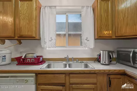 8124 E 6th Ave, Anchorage, AK 99504 photo 16
