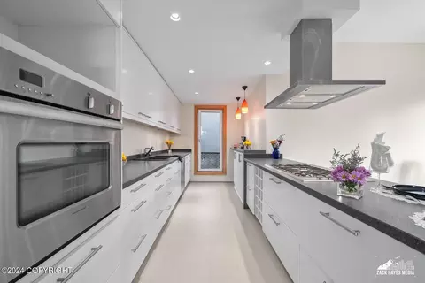 Kitchen - 111 E 13th Ave # A, Anchorage, AK 99501 photo 5 of 11