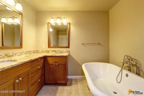 7944 Highlander Dr, Anchorage, AK 99518 photo 15