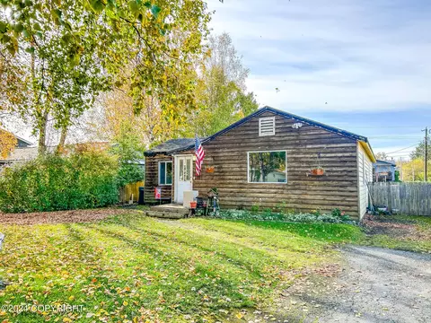 3408 Bruce Ln, Anchorage, AK 99517