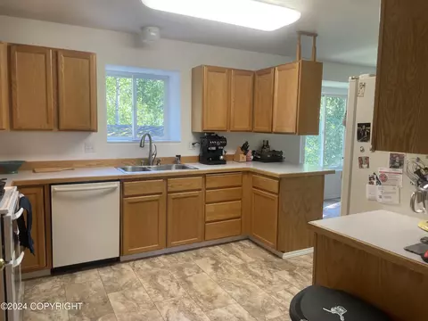 10820 Sushana Cir, Eagle River, AK 99577 photo 15