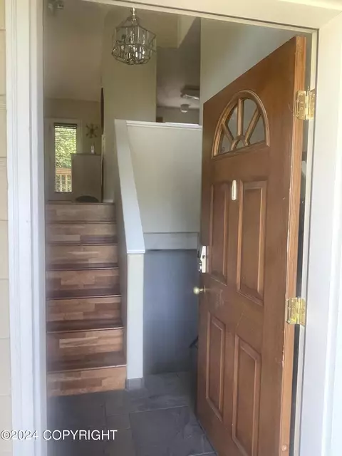 10820 Sushana Cir, Eagle River, AK 99577 photo 5