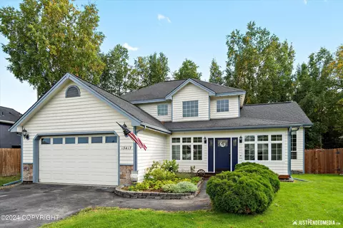 13417 Alex Cir, Eagle River, AK 99577