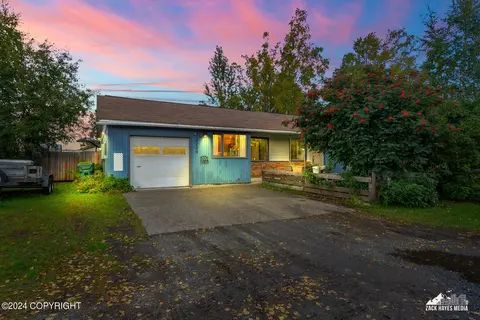 2209 Lincoln Ave, Anchorage, AK 99517