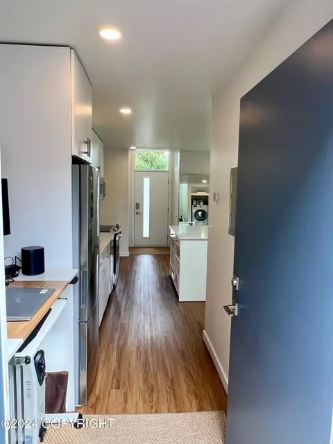 Entry Way - 252 E 11th Ave # 5, Anchorage, AK 99501 photo 1 of 2