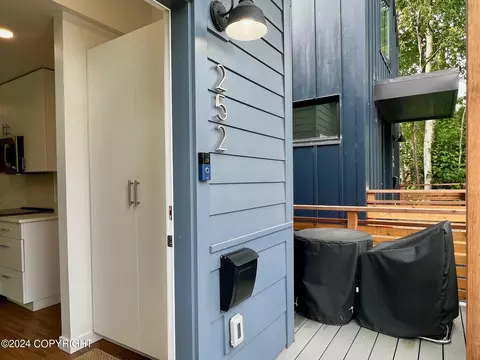 Exterior - 252 E 11th Ave # 5, Anchorage, AK 99501 photo 3 of 3