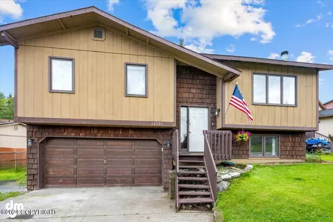 12501 Crested Butte Dr, Eagle River, AK 99577