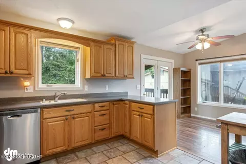 Kitchen - 12501 Crested Butte Dr, Eagle River, AK 99577 photo 2 of 3