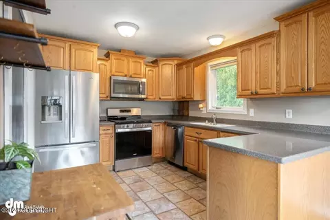 Kitchen - 12501 Crested Butte Dr, Eagle River, AK 99577 photo 1 of 3