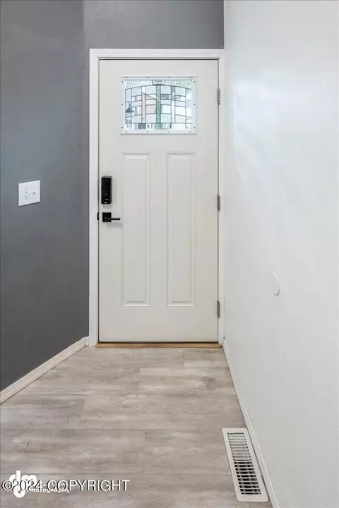 3947 Reflection Dr, Anchorage, AK 99504 photo 6