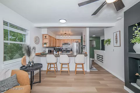 328 E 15th Ave # 5, Anchorage, AK 99501 photo 4