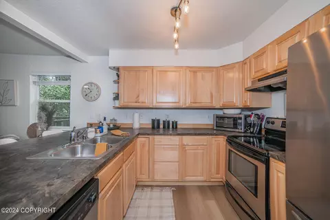 328 E 15th Ave # 5, Anchorage, AK 99501 photo 8