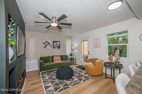328 E 15th Ave # 5, Anchorage, AK 99501 photo 2