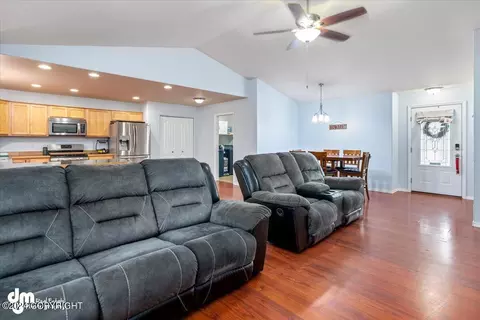 16639 Eleonora St, Eagle River, AK 99577 photo 9